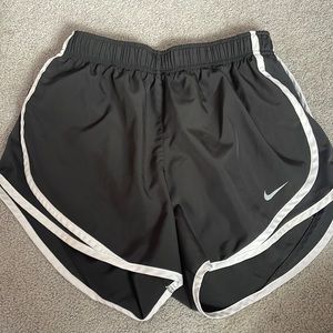 Grey Nike shorts (size small)